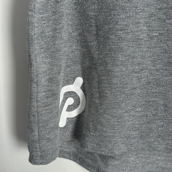 Gray with Sparkles Cropped Peloton Tank M - Picture 2 of 5